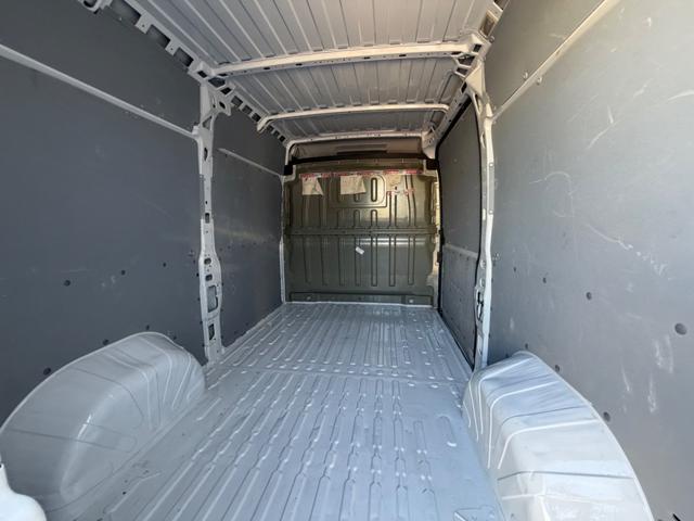 PEUGEOT Boxer 33 2.2 BlueHDi 140 S&S PM-TM Furgone