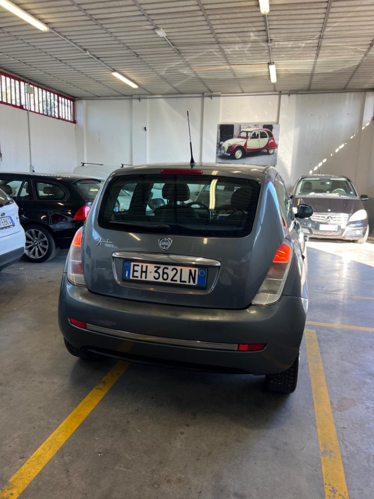 Lancia Ypsilon 1.3 MJT 75 CV Diva