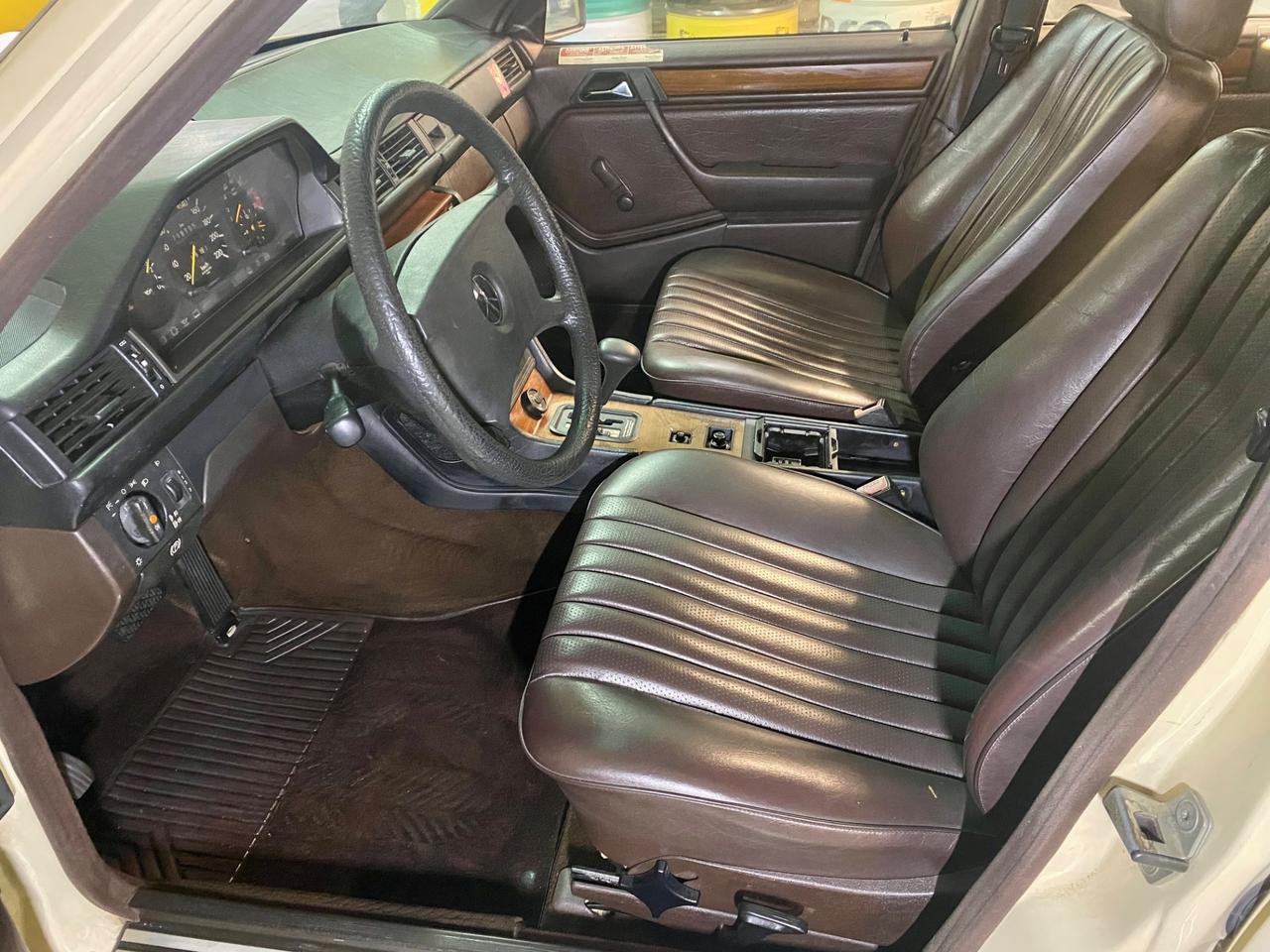 Mercedes-benz 200 MERCEDES 200 W 124 T E ASI CRS