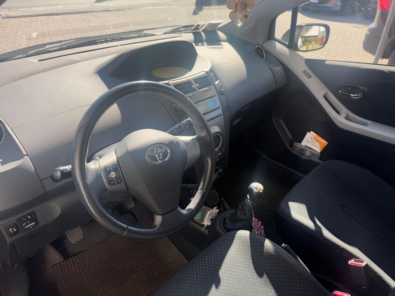 Toyota Yaris Sol 1.4 D-4D #10581