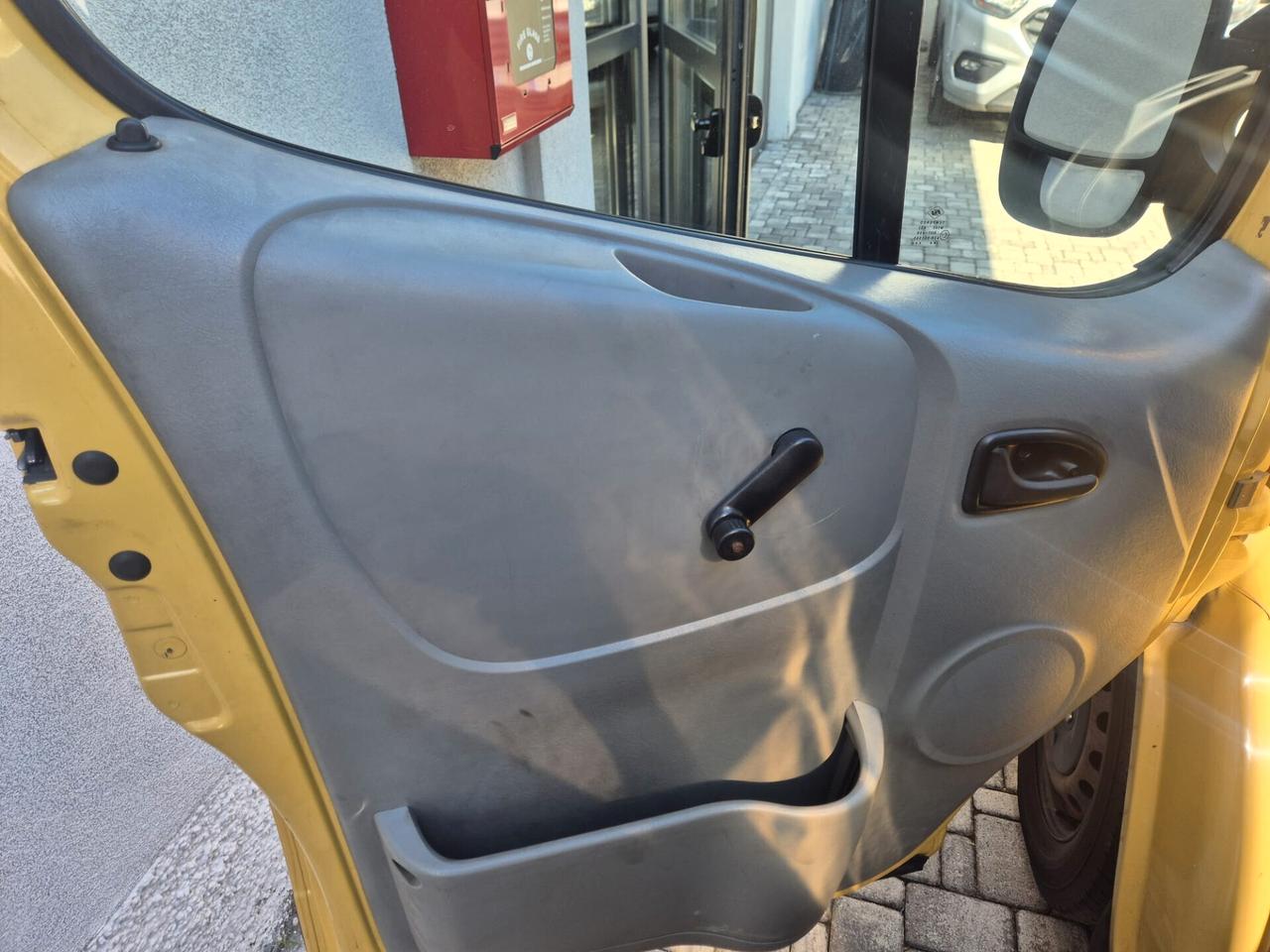 Renault Trafic T29 1.9 dCi 80CV PL