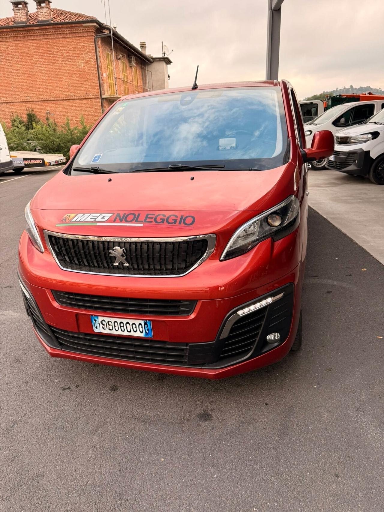 Peugeot Traveller BlueHDi 180 S&S EAT8 Long Business Vip