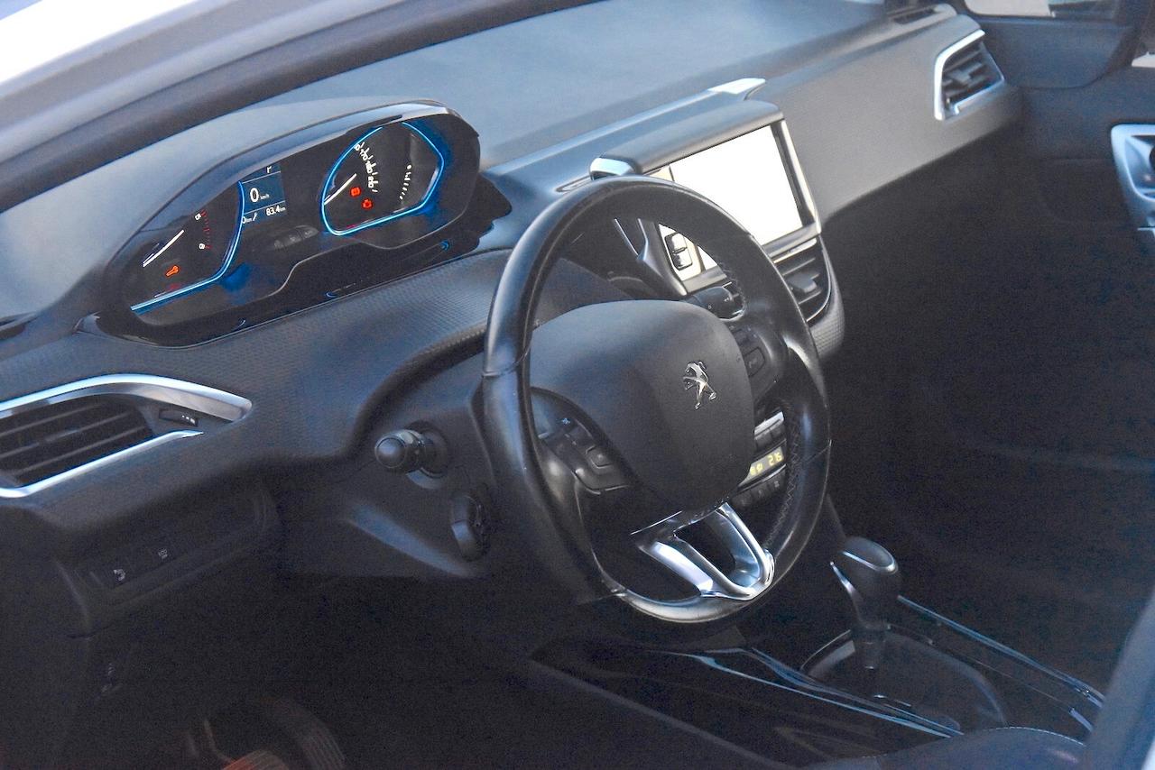 Peugeot 2008 blueHdi 120cv eat6 Allure