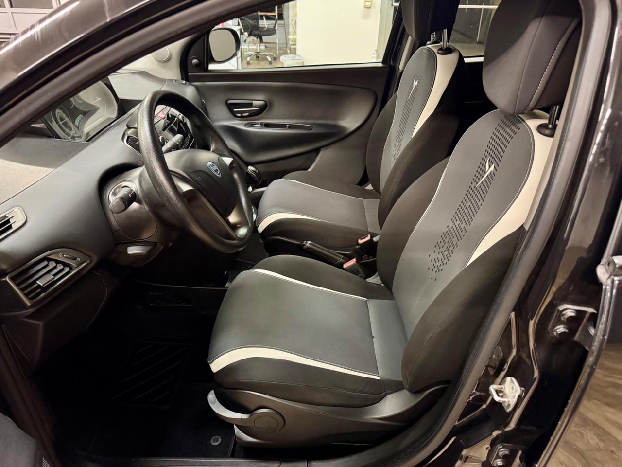 Lancia Ypsilon GPL Ecochic Gold