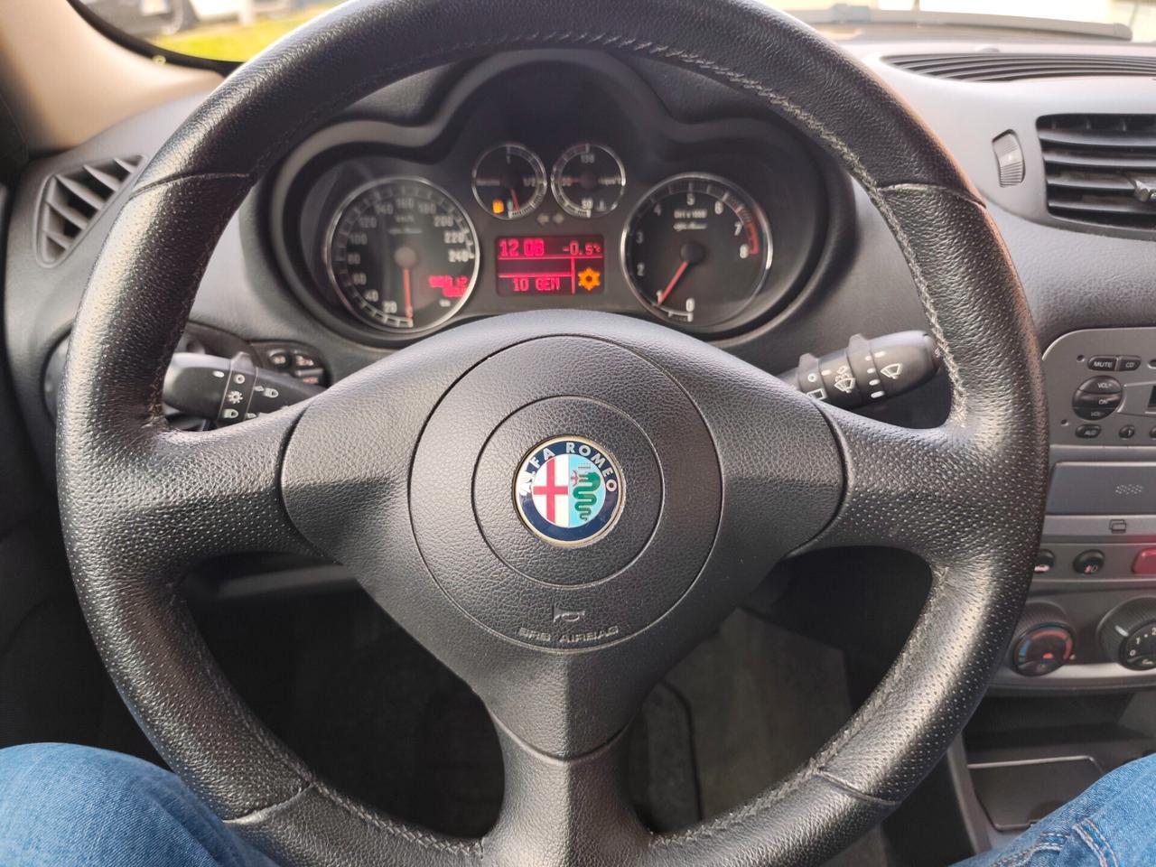 Alfa Romeo 147 1.6 Benz euro 4 5 porte Black Line