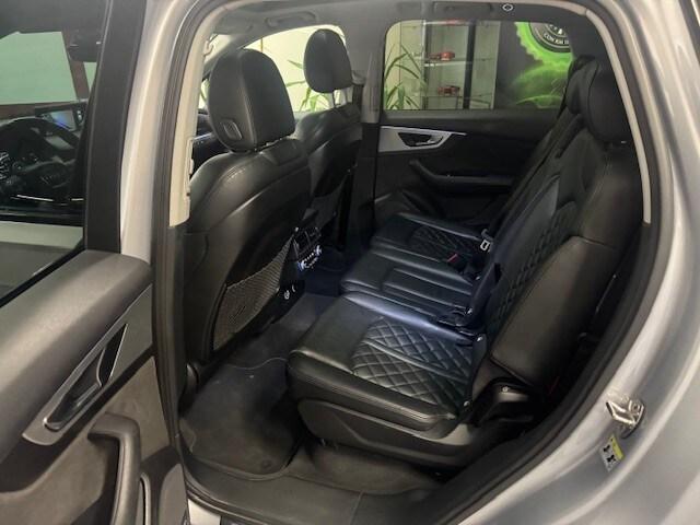 AUDI Q7 2ª serie SQ7 4.0 V8 TDI quattro tiptro...