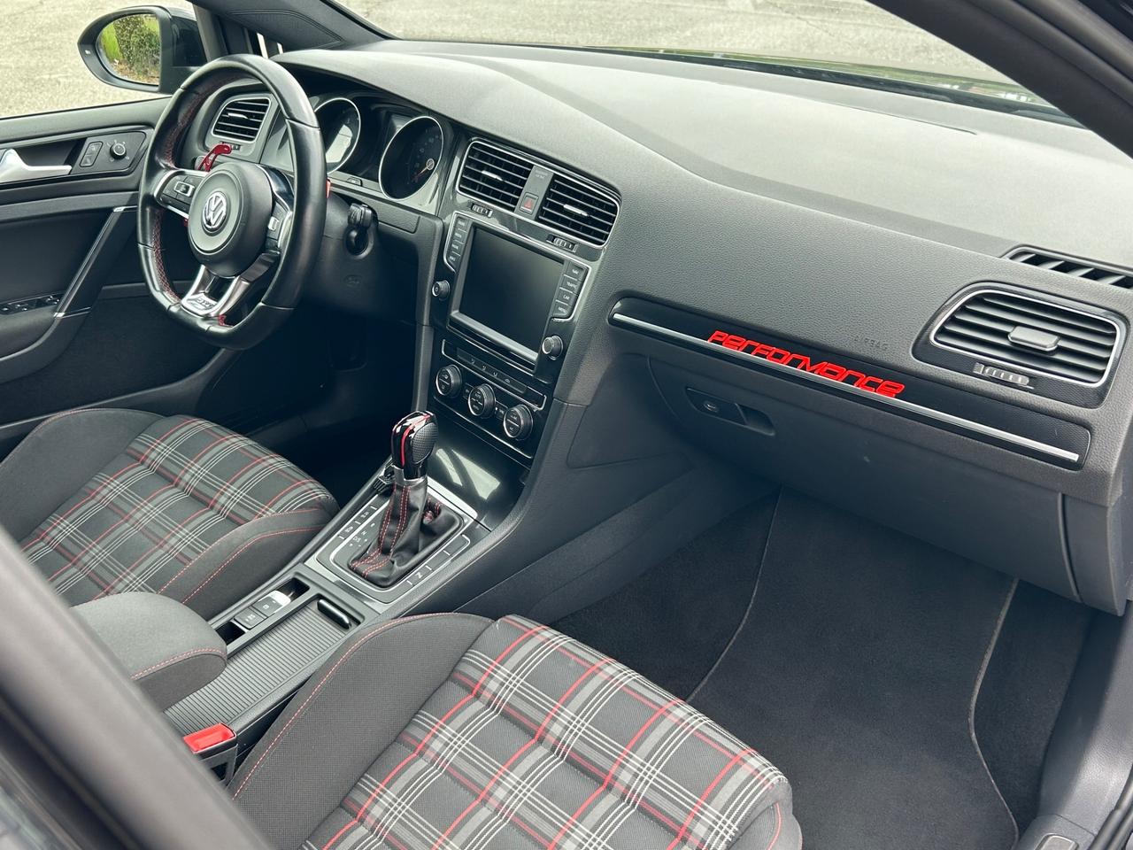 Volkswagen Golf GTI Performance 2.0 230cv