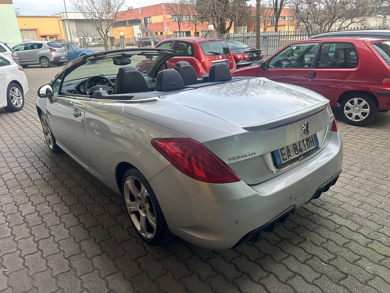 Peugeot 308 2.0 HDi 140CV CC Féline