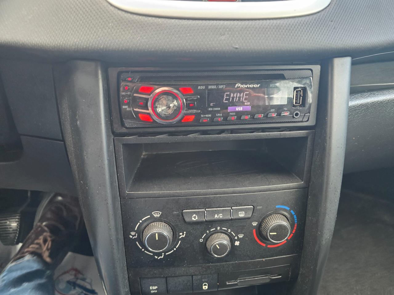 Peugeot 207 1.4 HDi 70CV 5p. Active