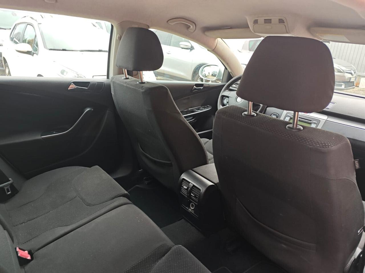 Volkswagen Passat 2.0 TDI DPF 4mot. Var. Comf.