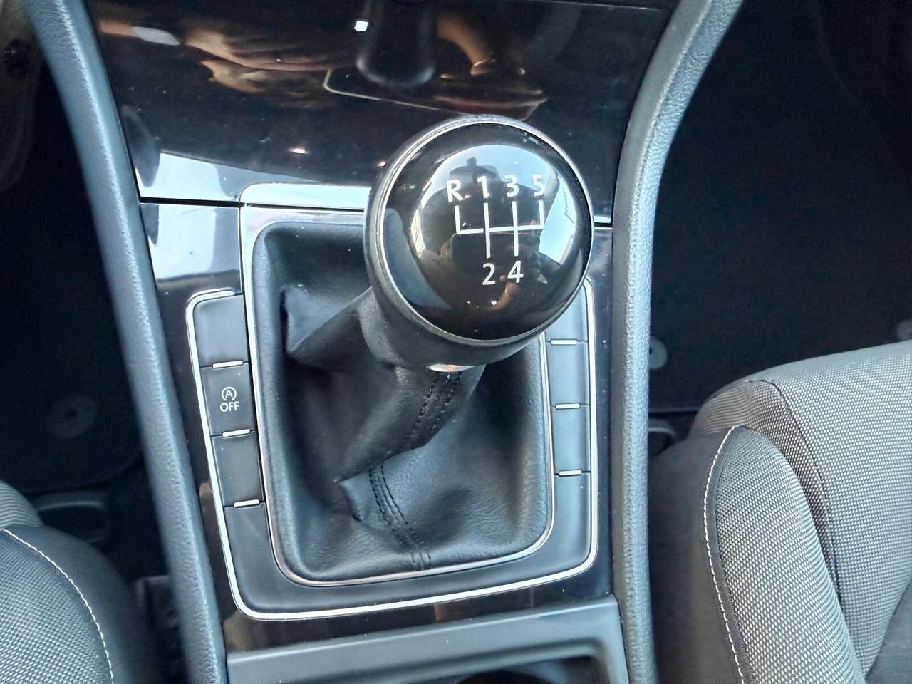 Volkswagen GOLF 1.6 TDI 5p. HIGHLINE OK NEOP.
