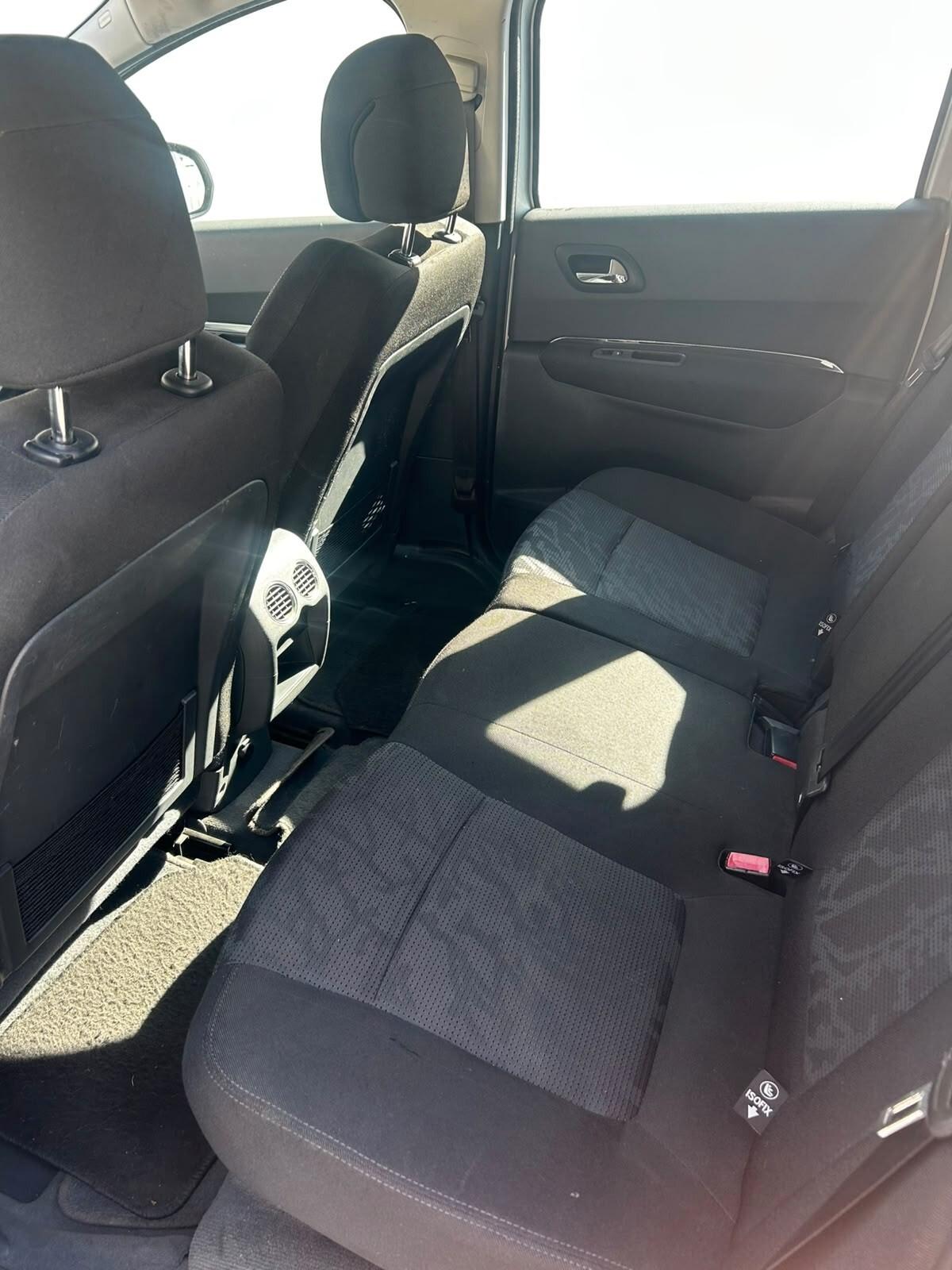 Peugeot 3008 1.6 HDi 110CV