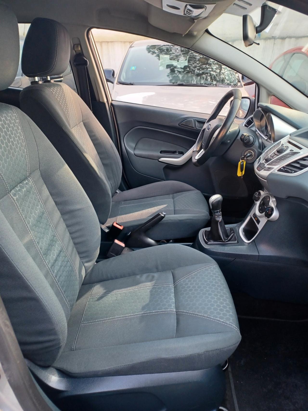 Ford Fiesta 1.4 TDCi 5p. Titanium 2010