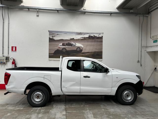 NISSAN Navara 2.3 dCi 4WD King Cab Visia