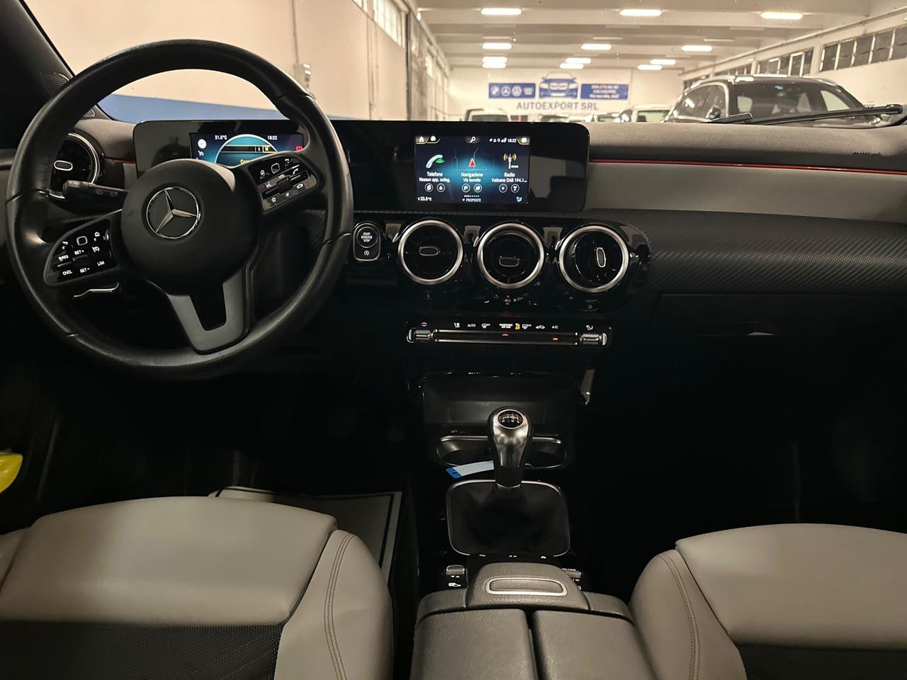 Mercedes-benz A 180 d Automatic Premium/2021/okneopatentati
