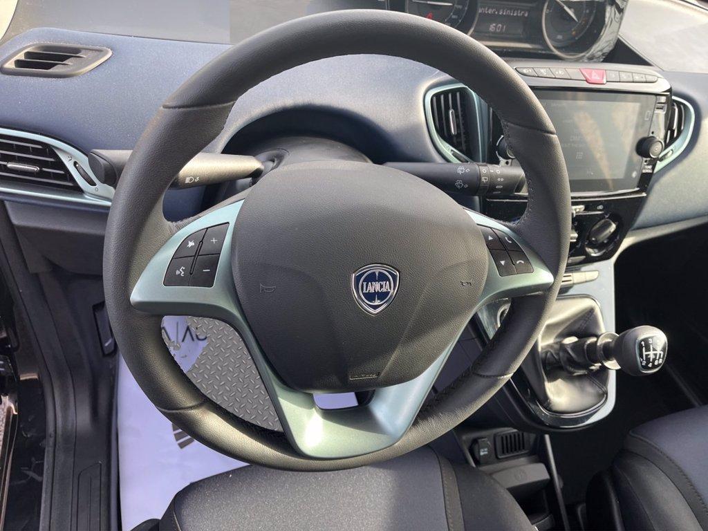 LANCIA Ypsilon 1.0 firefly hybrid Platino s&s 70cv del 2024