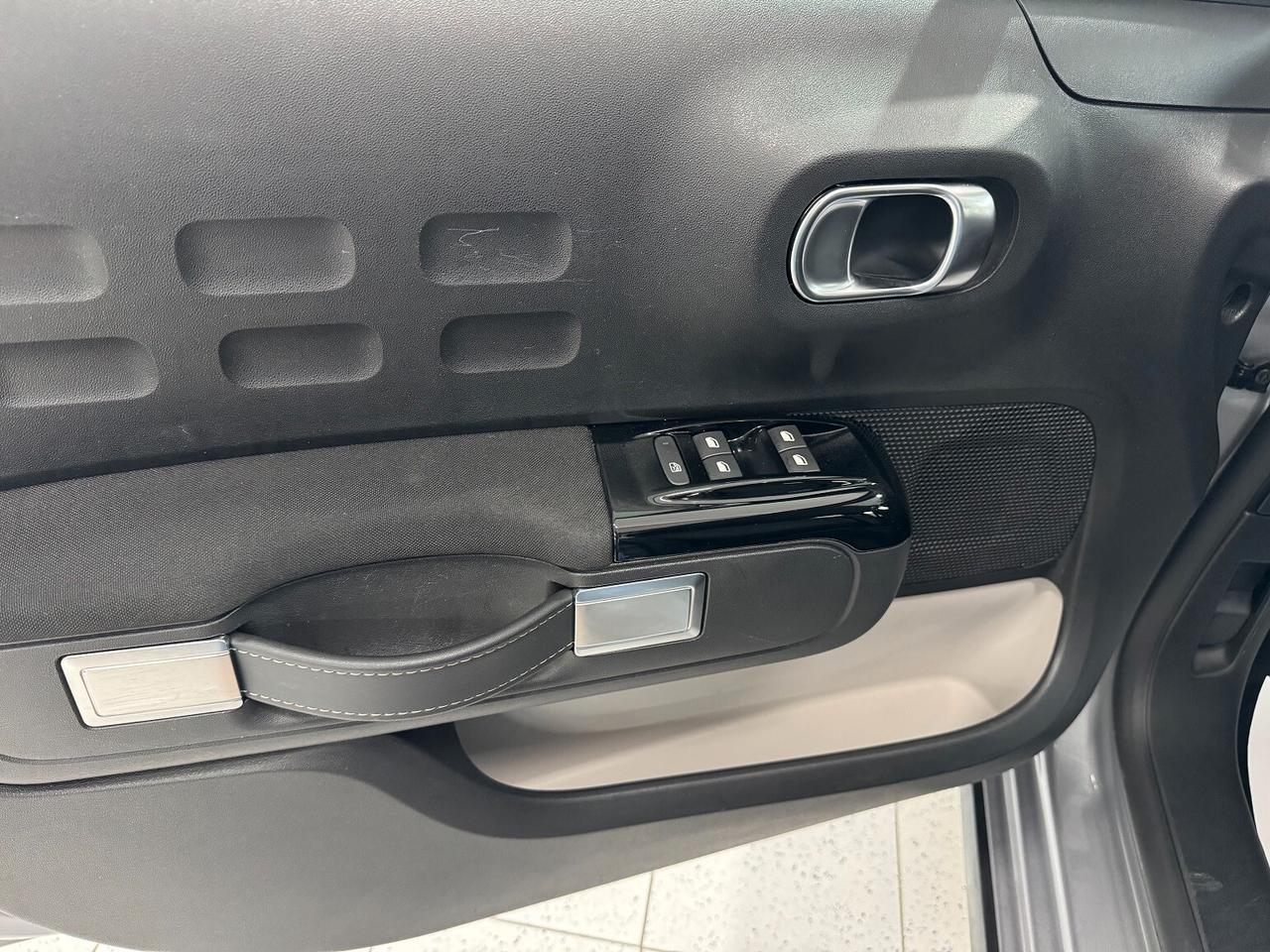 C3 1.5HDi 100CV Shine PARI NUOVO PERFETTA