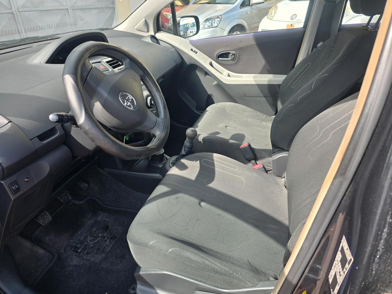 Toyota Yaris 1.0 5 porte Sol
