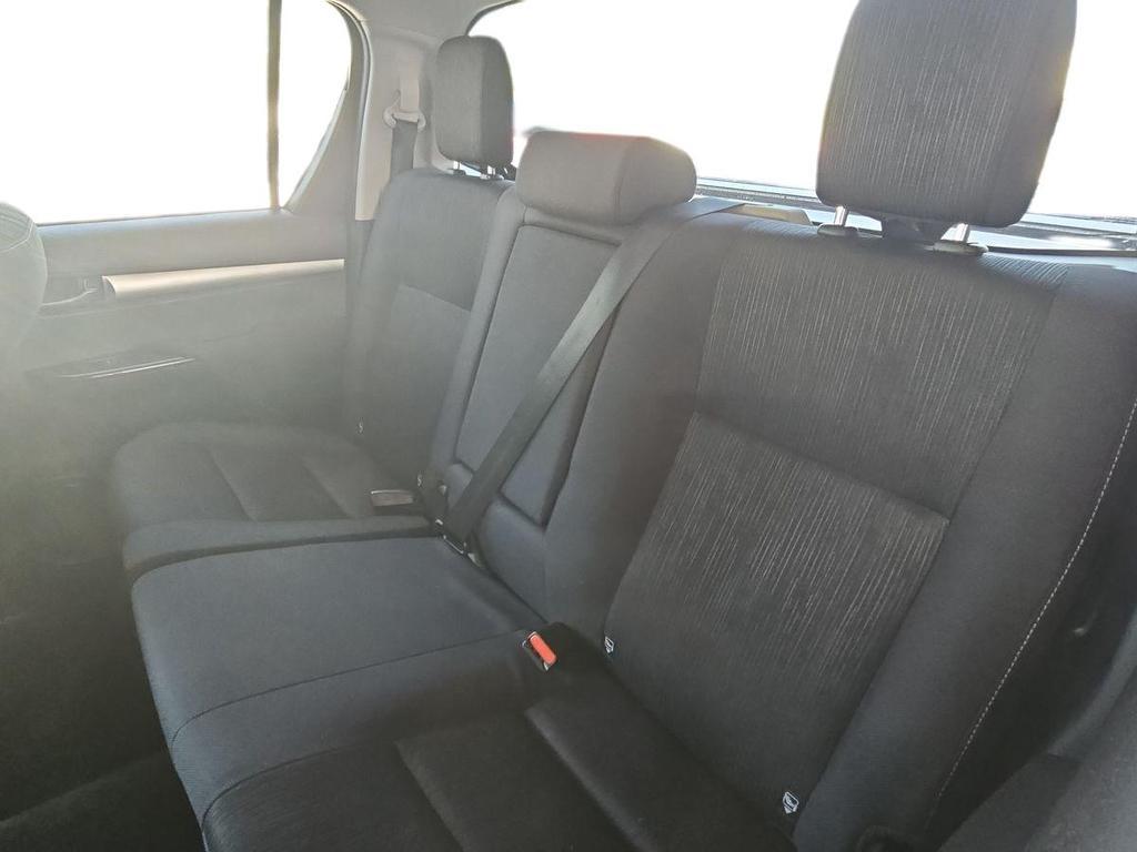 Toyota Hilux 2.4 d-4d double cab Executive 4wd auto
