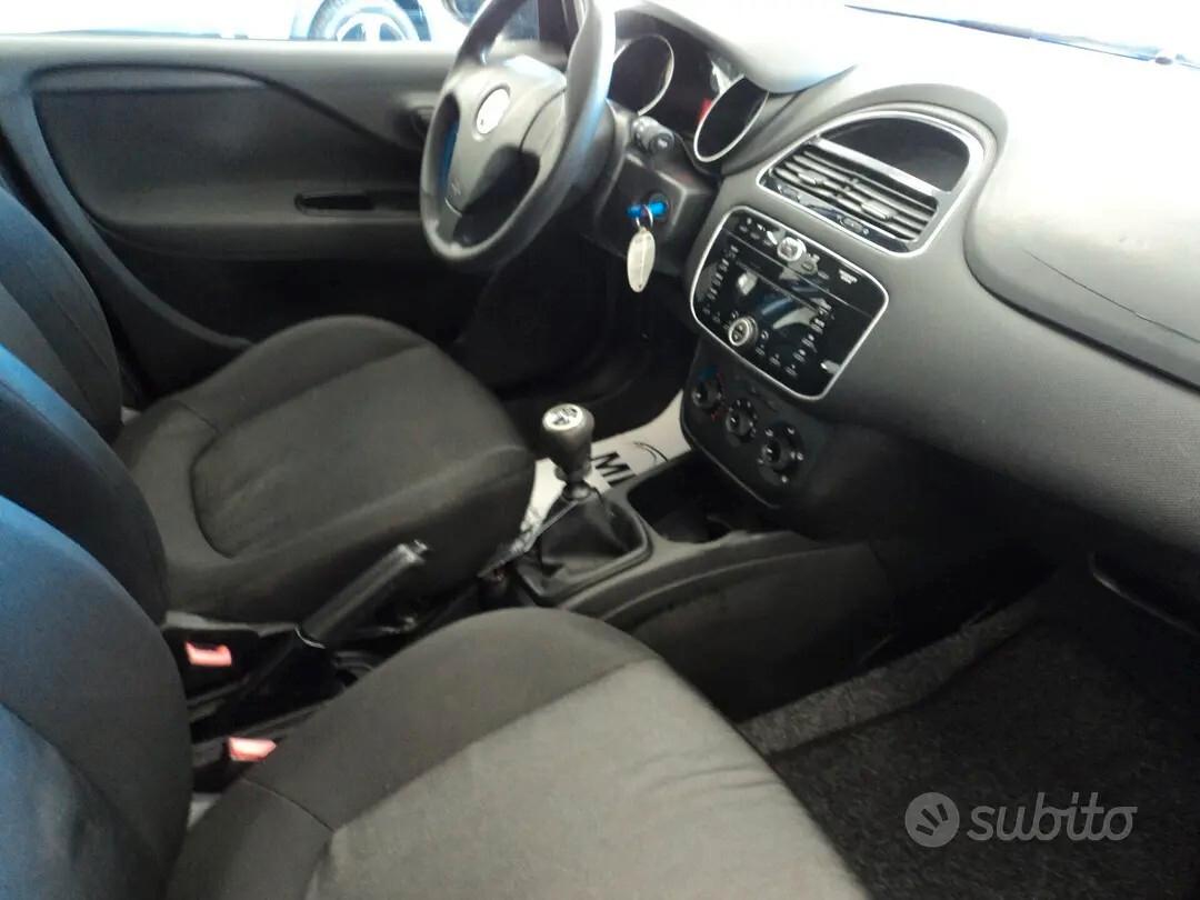 Fiat Punto 1.2 benzina con gancio traino