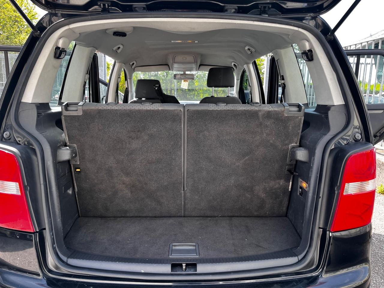 Volkswagen Touran 1.9 TDI 101CV 7 POSTI