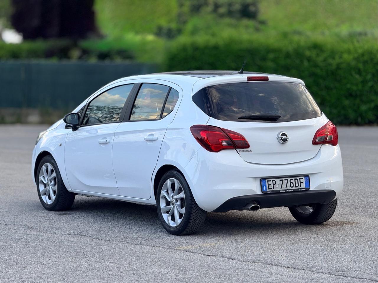 Opel Corsa 1.4 benzina Automatica