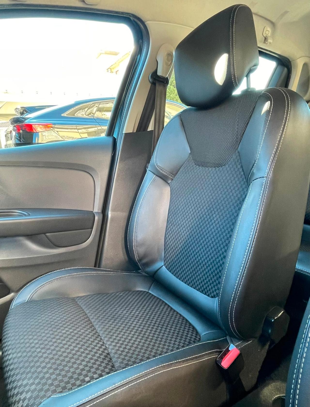 Renault Clio 1.5 dCi 90 CV 5p Duel