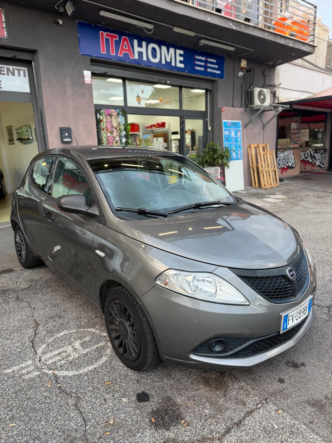 Lancia Ypsilon 1.2 69 CV 5 porte GPL Ecochic Gold