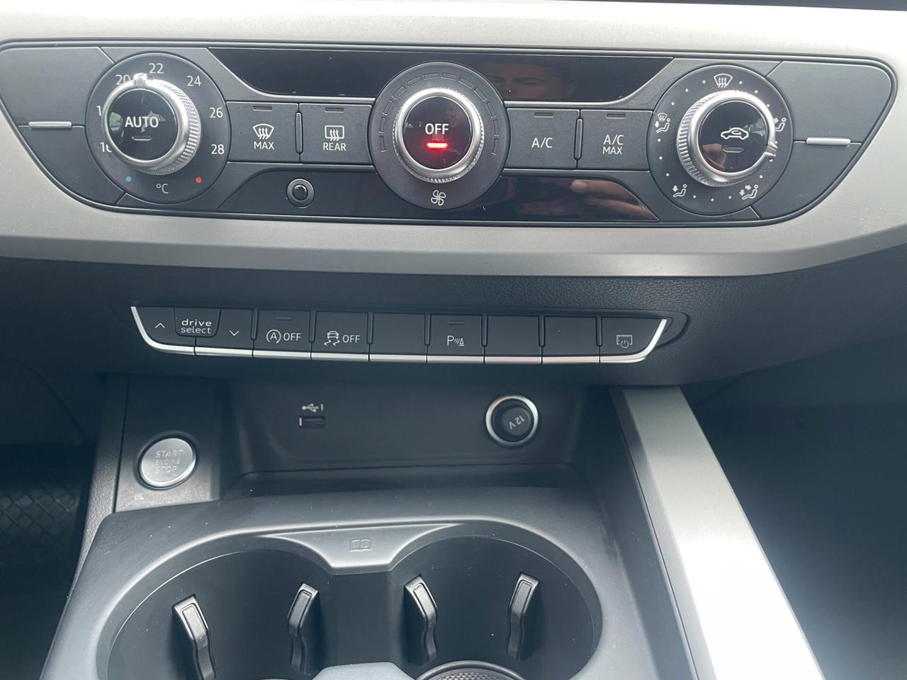 Audi A4 Avant 30 TDI/136 CV S tronic Business