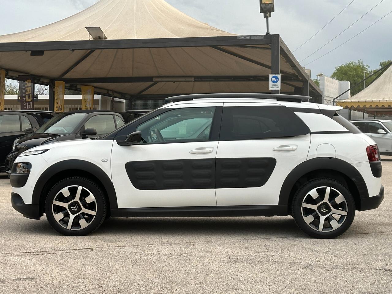 CITROEN C4 Cactus BlueHDi 100 Shine