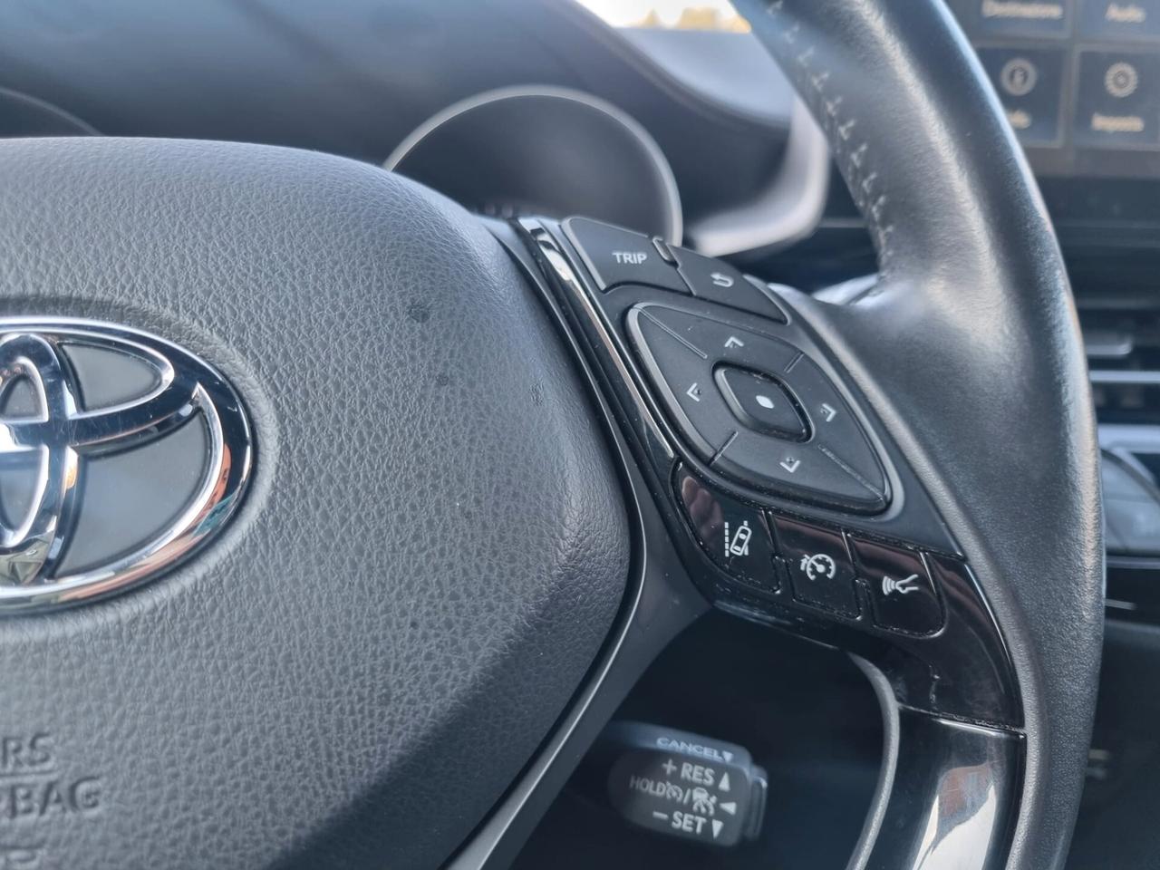 Toyota C-HR 1.8 Hybrid E-CVT Business