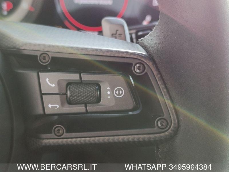 Porsche 911 Carrera 4 GTS