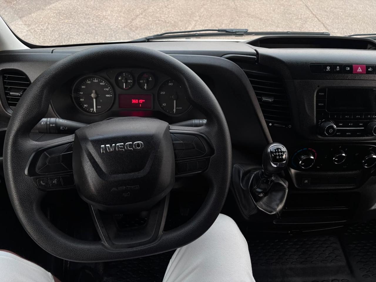 IVECO DAILY 35 S 12 H2