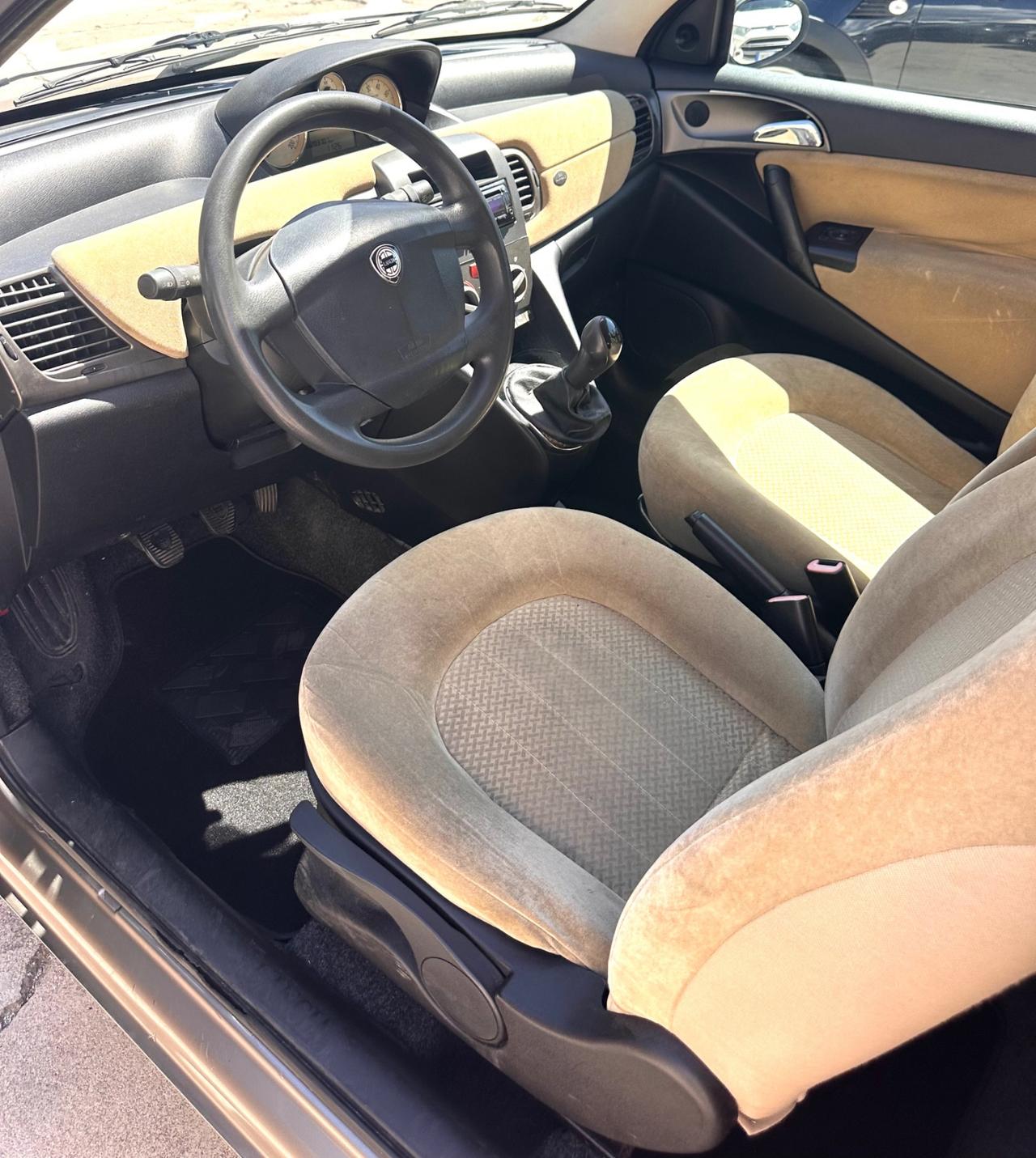 Lancia Ypsilon 1.3 Multijet 70 cavalli Platino NEOPATENTATI