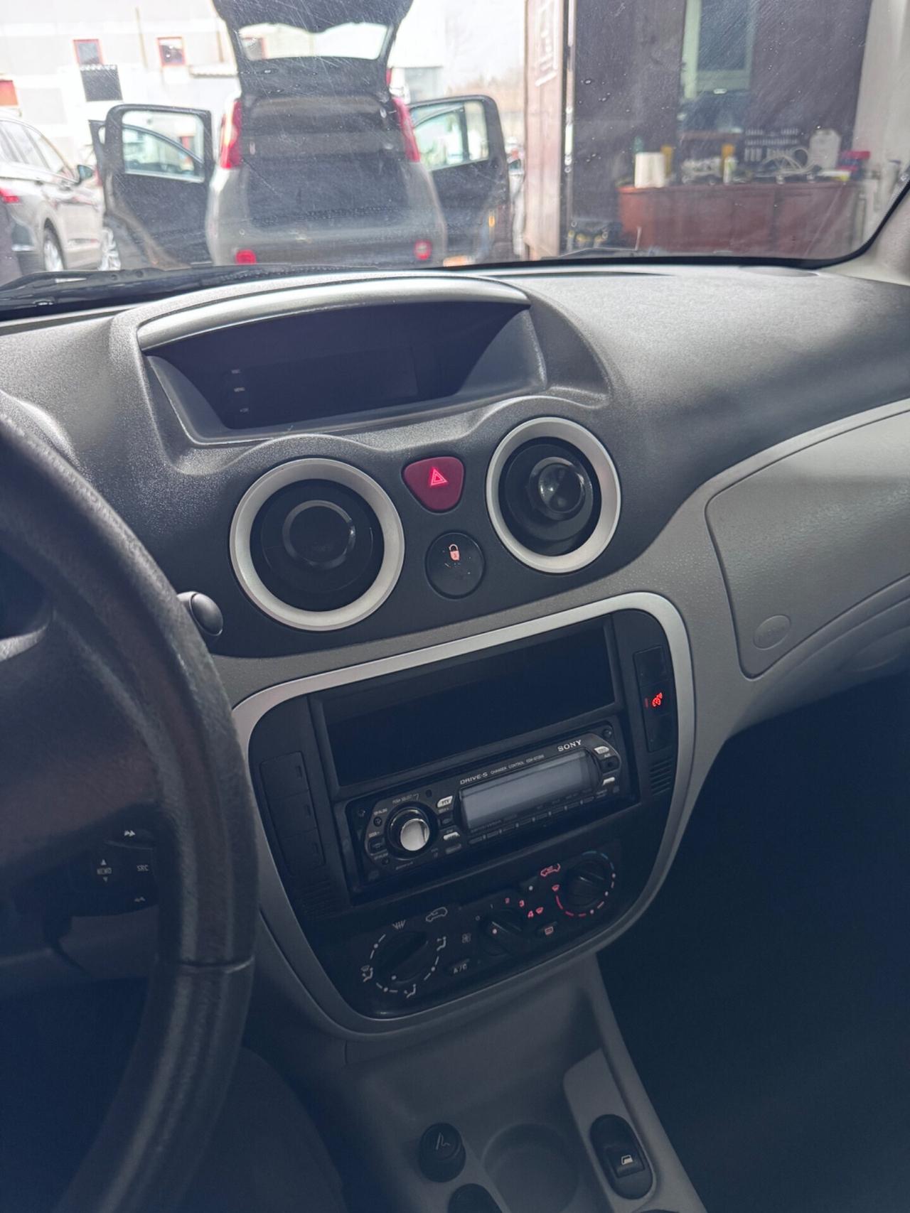 Citroen C3 1.1 Gold by Pinko