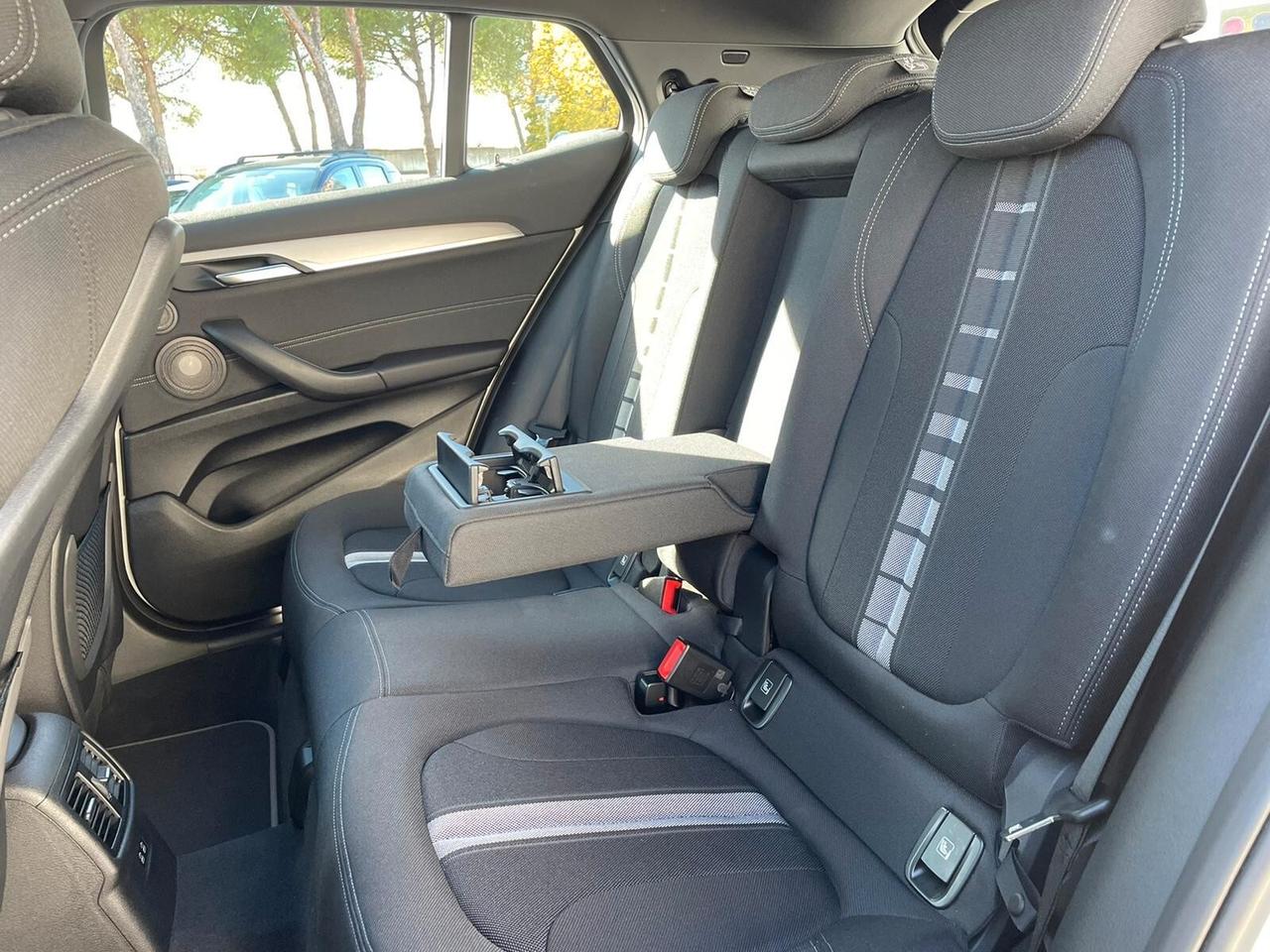 Bmw X2 sDrive18d Business-X