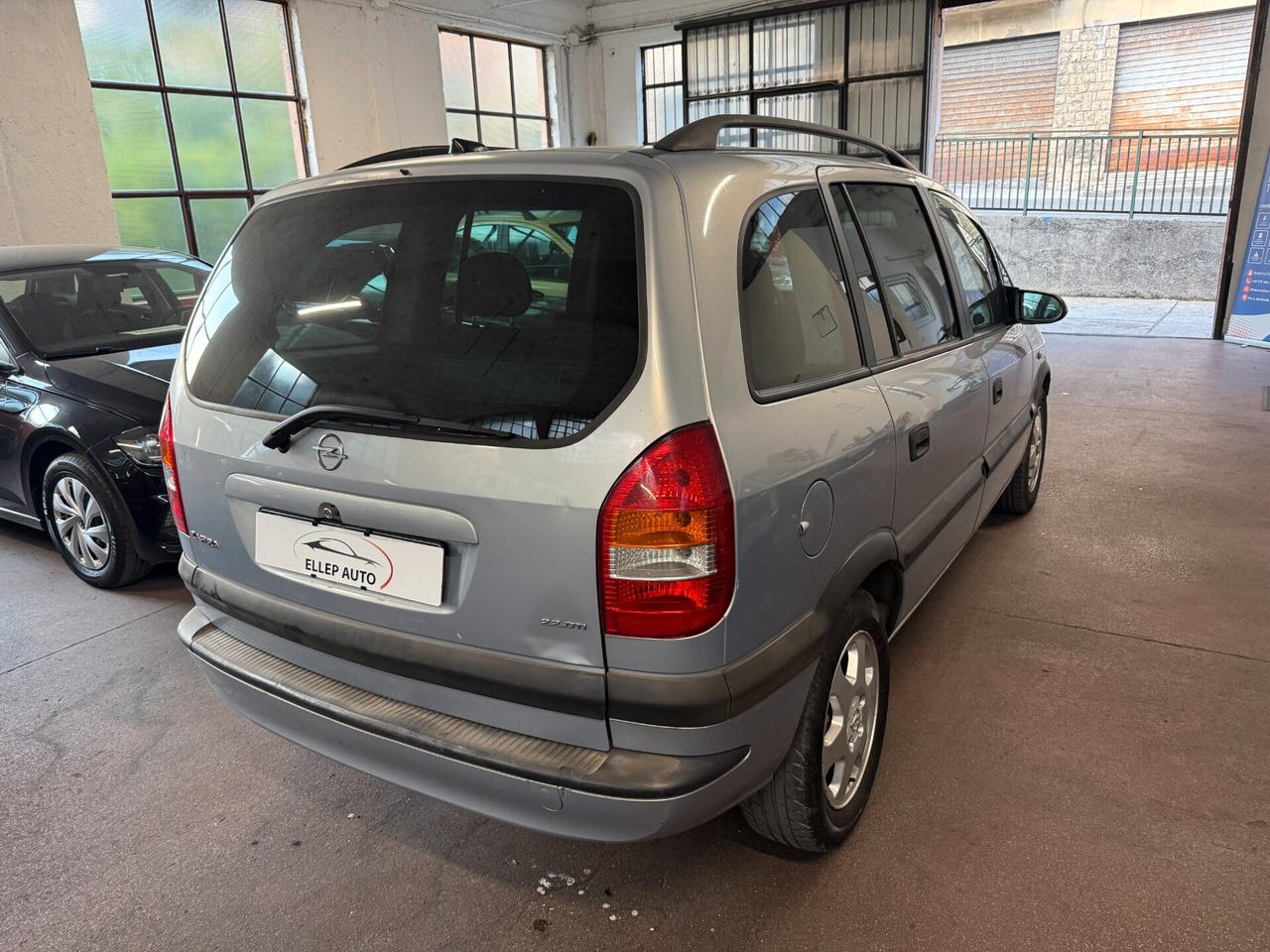 Opel Zafira 2.2 - 7 posti