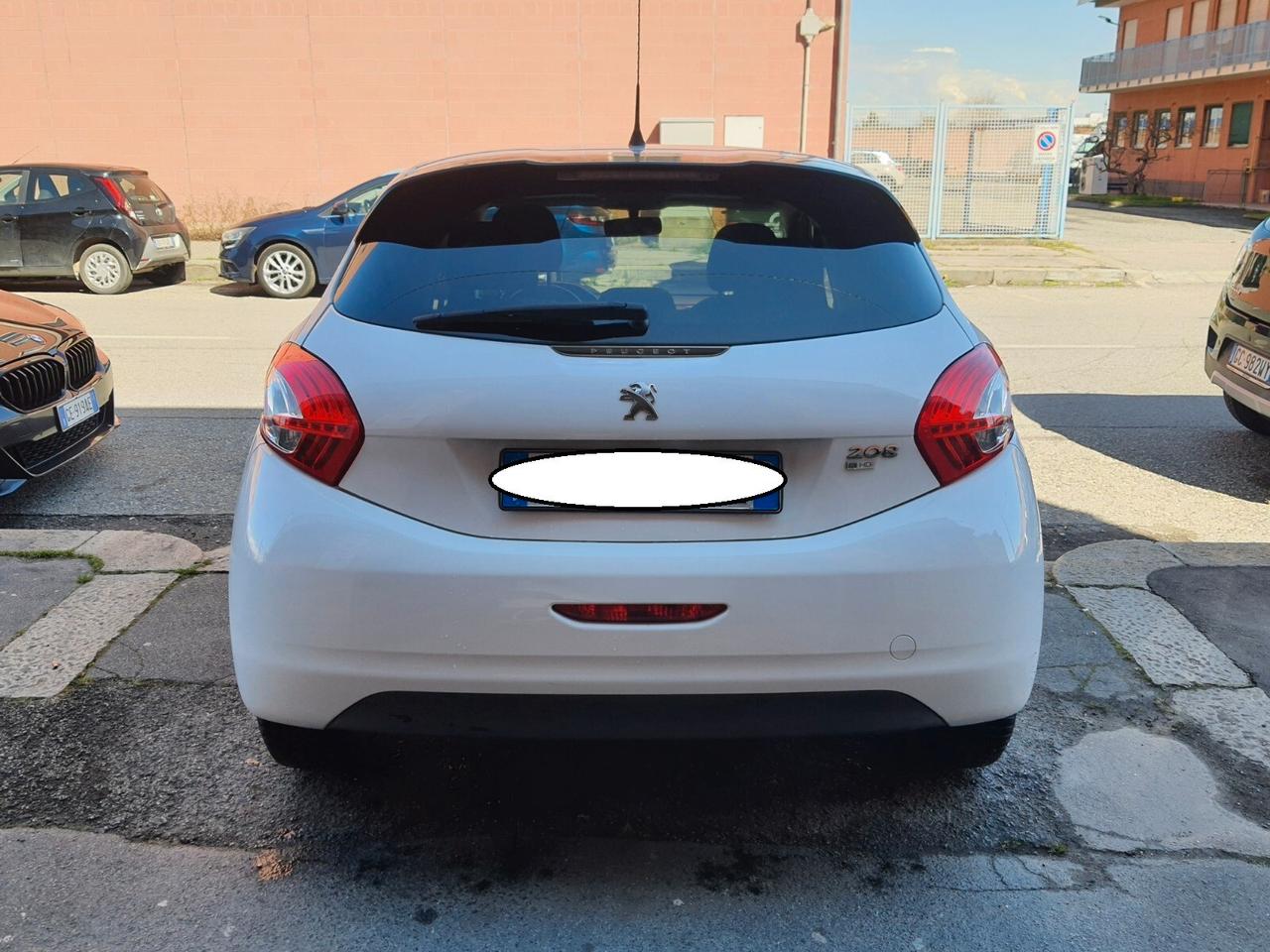 Peugeot 208 1.4 e-HDi 68 CV S&S robotizzato 5 porte Active