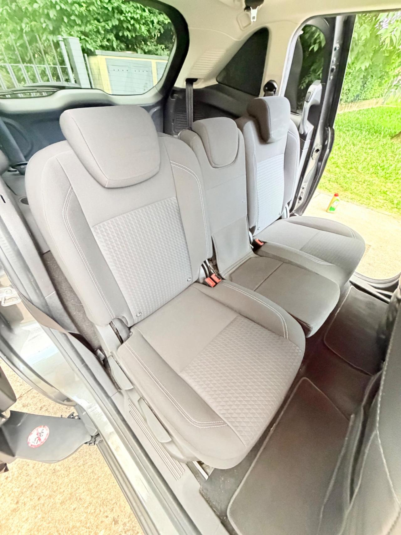 Ford C-Max C-Max7 2.0 7 Posti