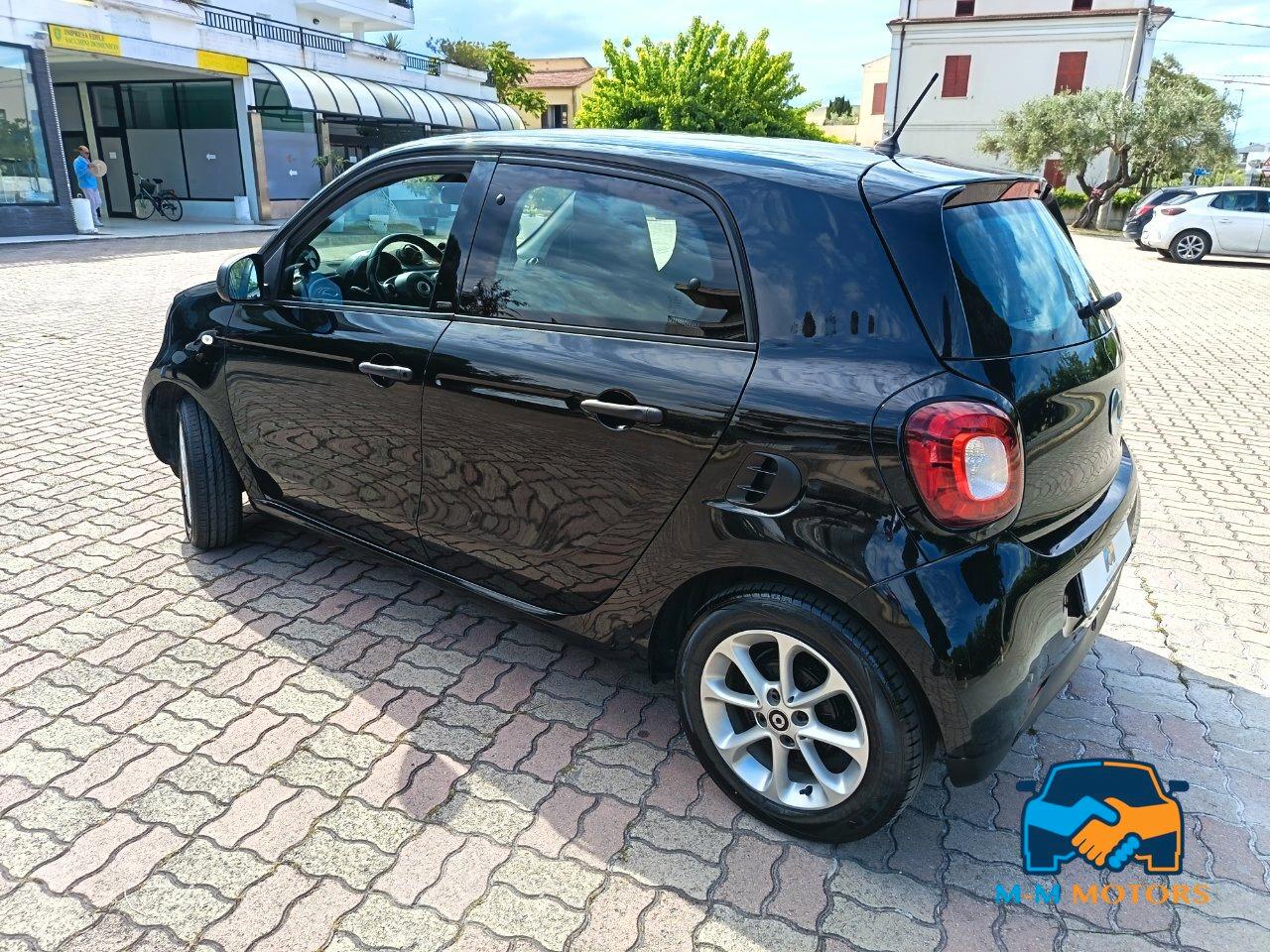SMART FORFOUR