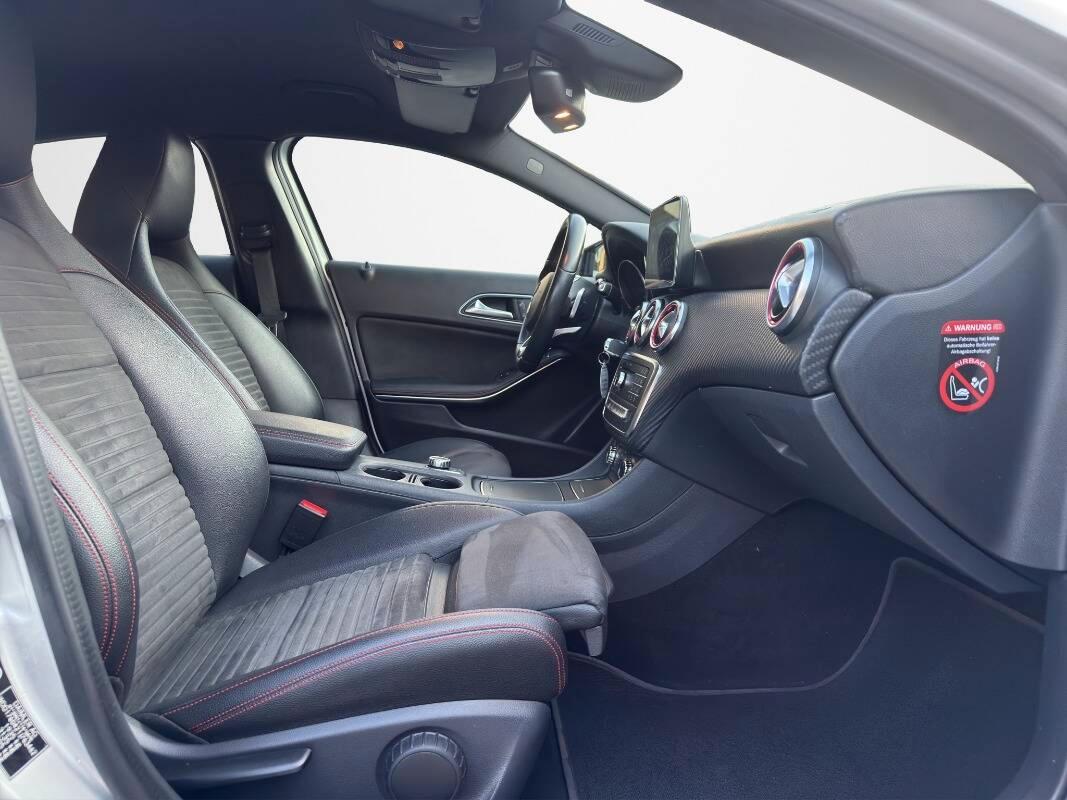 Mercedes Classe A 180 Premium auto my16