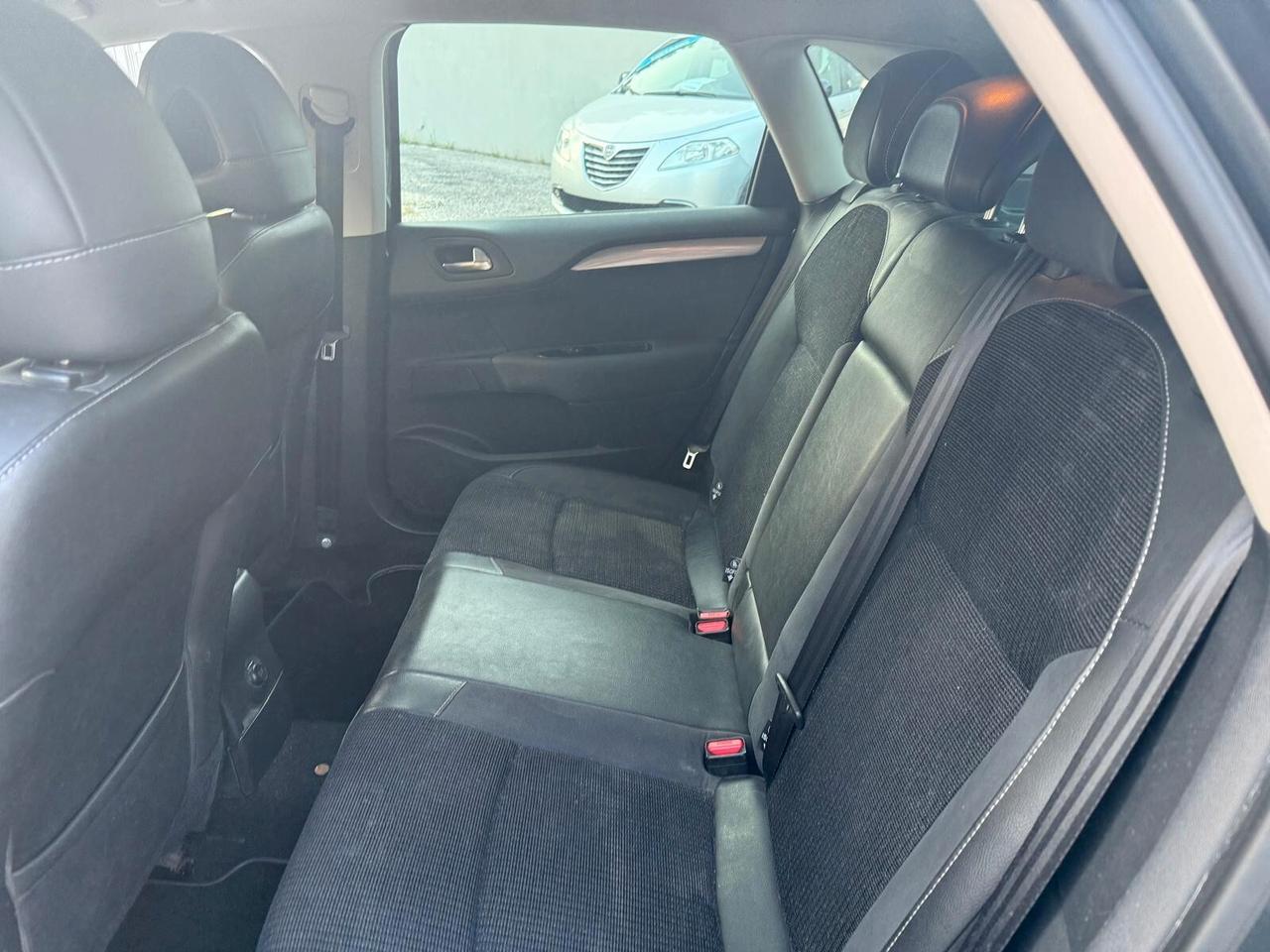 CITROEN C4 1,6 eHDI 110 CV EXCLUSIVE 5P