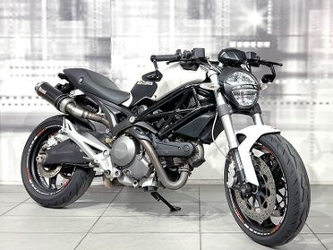 Ducati Monster 696