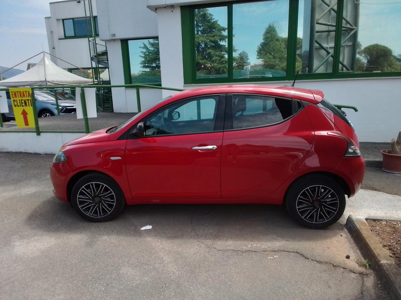Lancia Ypsilon 1.0 FireFly 5 porte S&S Hybrid Ecochic Gold