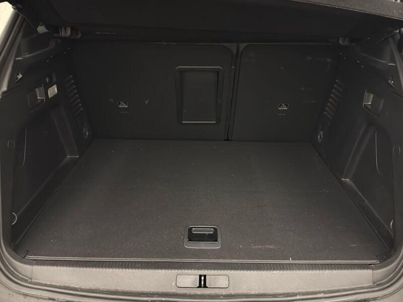 Peugeot 3008 Hybrid 225 e-EAT8 Allure Pack