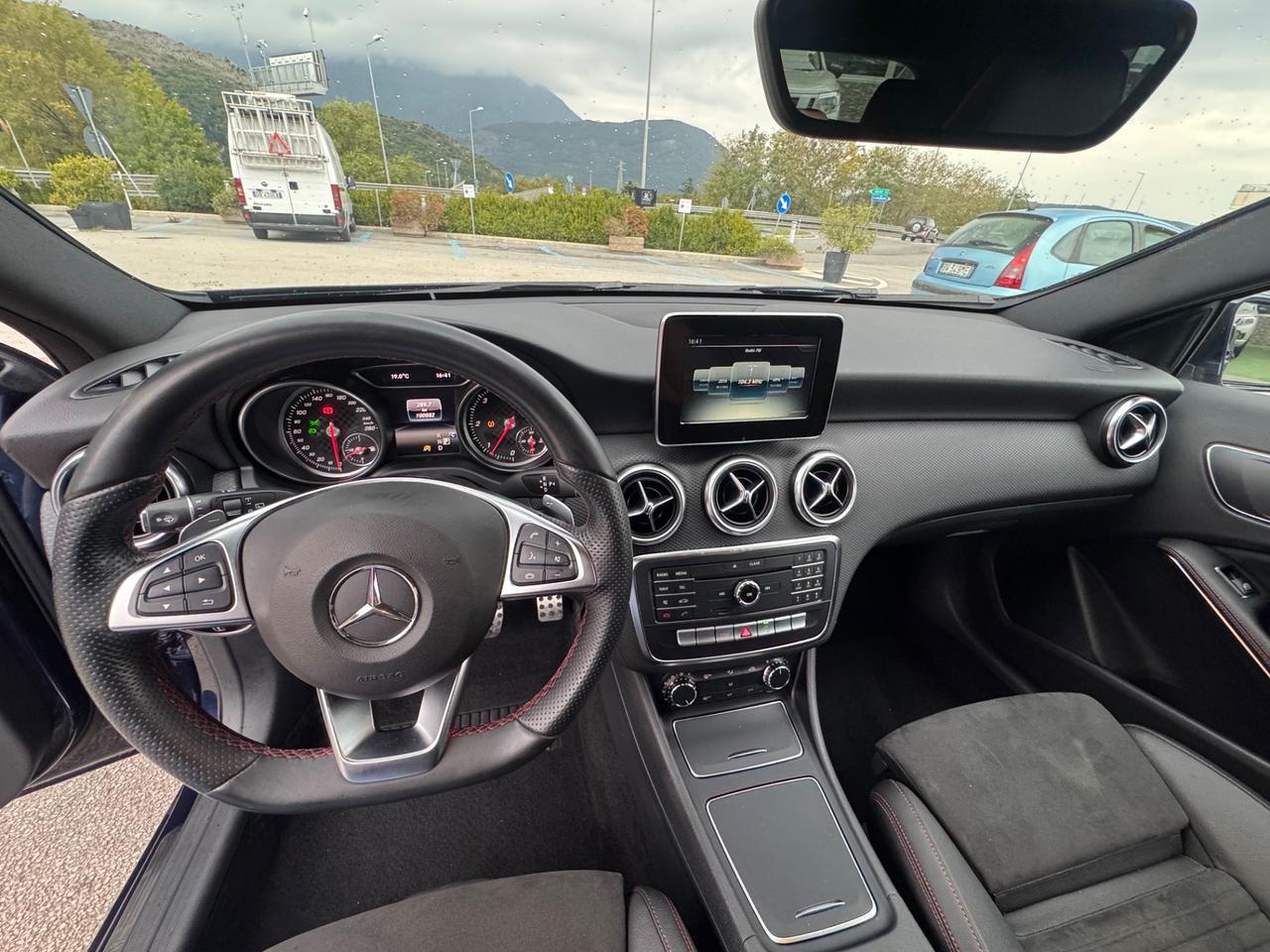 Mercedes-benz A 200 d Automatic Premium AMG