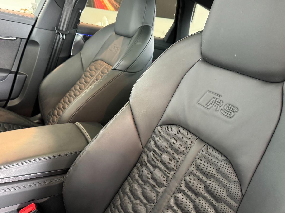 AUDI RS6 4.0 MHEV 600CV Identity Black Tetto Panorama