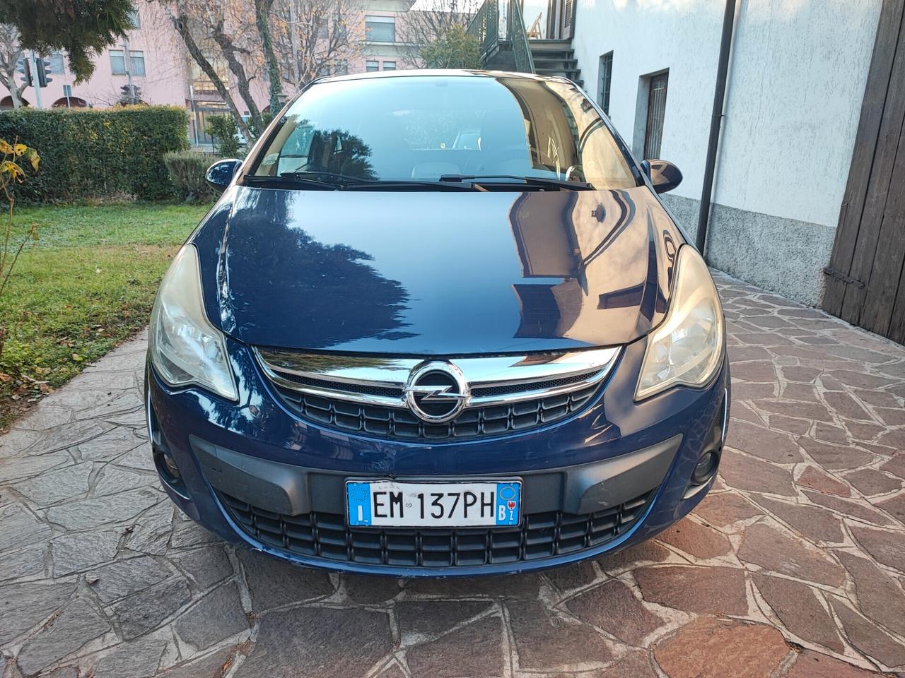 Opel Corsa 1.2 Benz GPL neopatentati