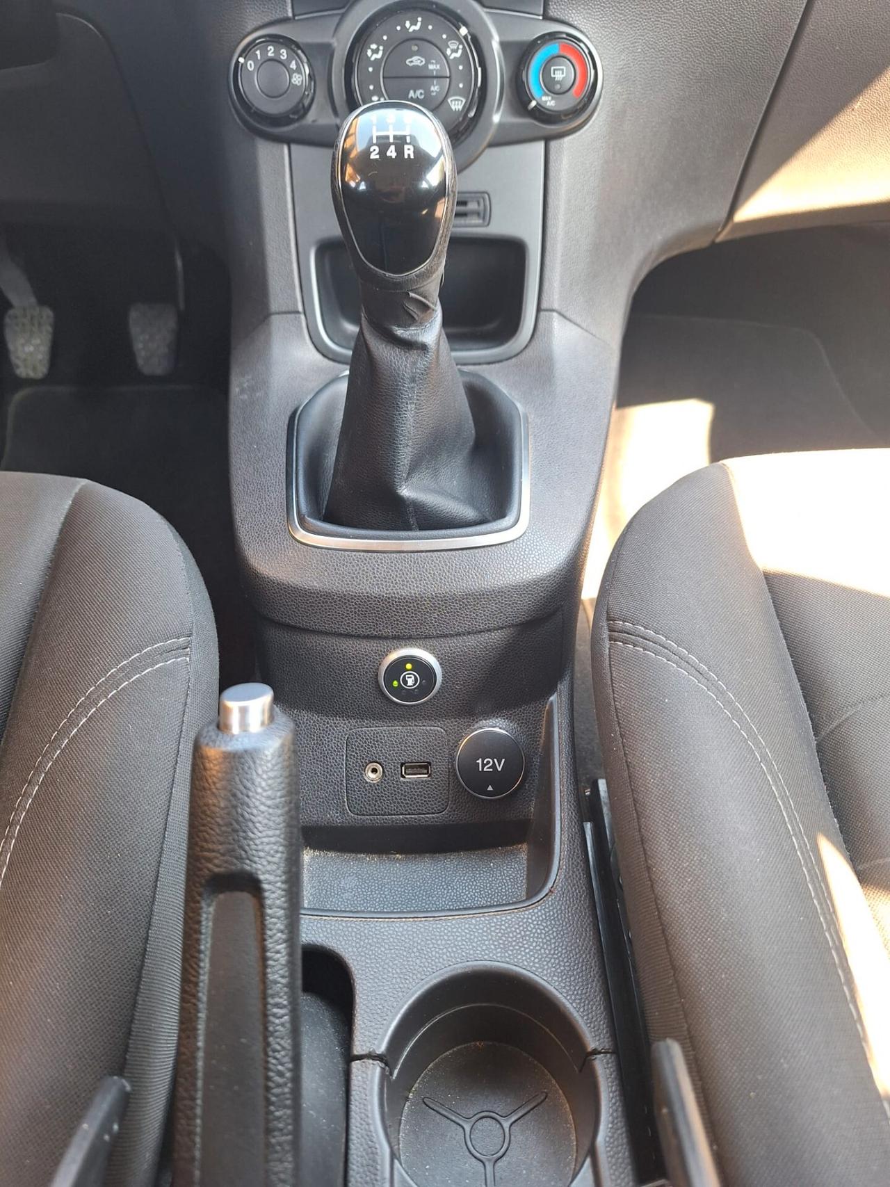 Ford Fiesta 1.4 5p. Bz.- GPL Titanium