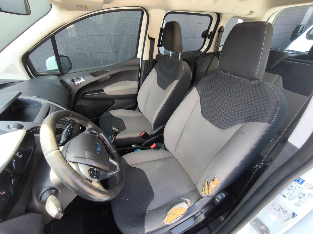 FORD TOURNEO COURIER 1,5 TDCI- EURO 6-OK NEOP.-AUTOCARRO 4 POSTI